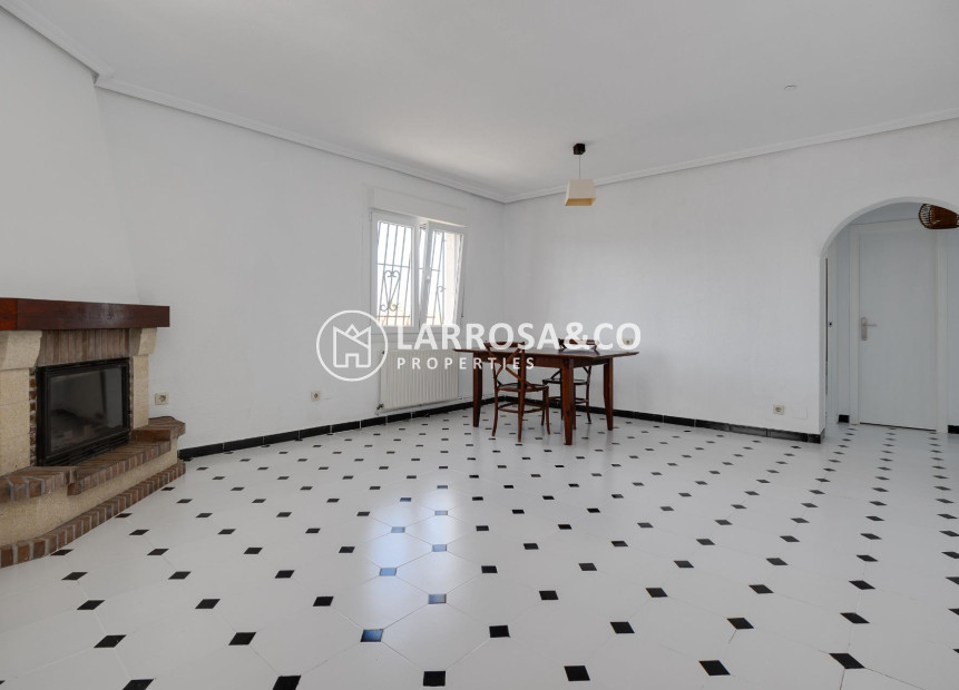 Herverkoop - Villa - Torrevieja - La Siesta - El Salado - Torreta