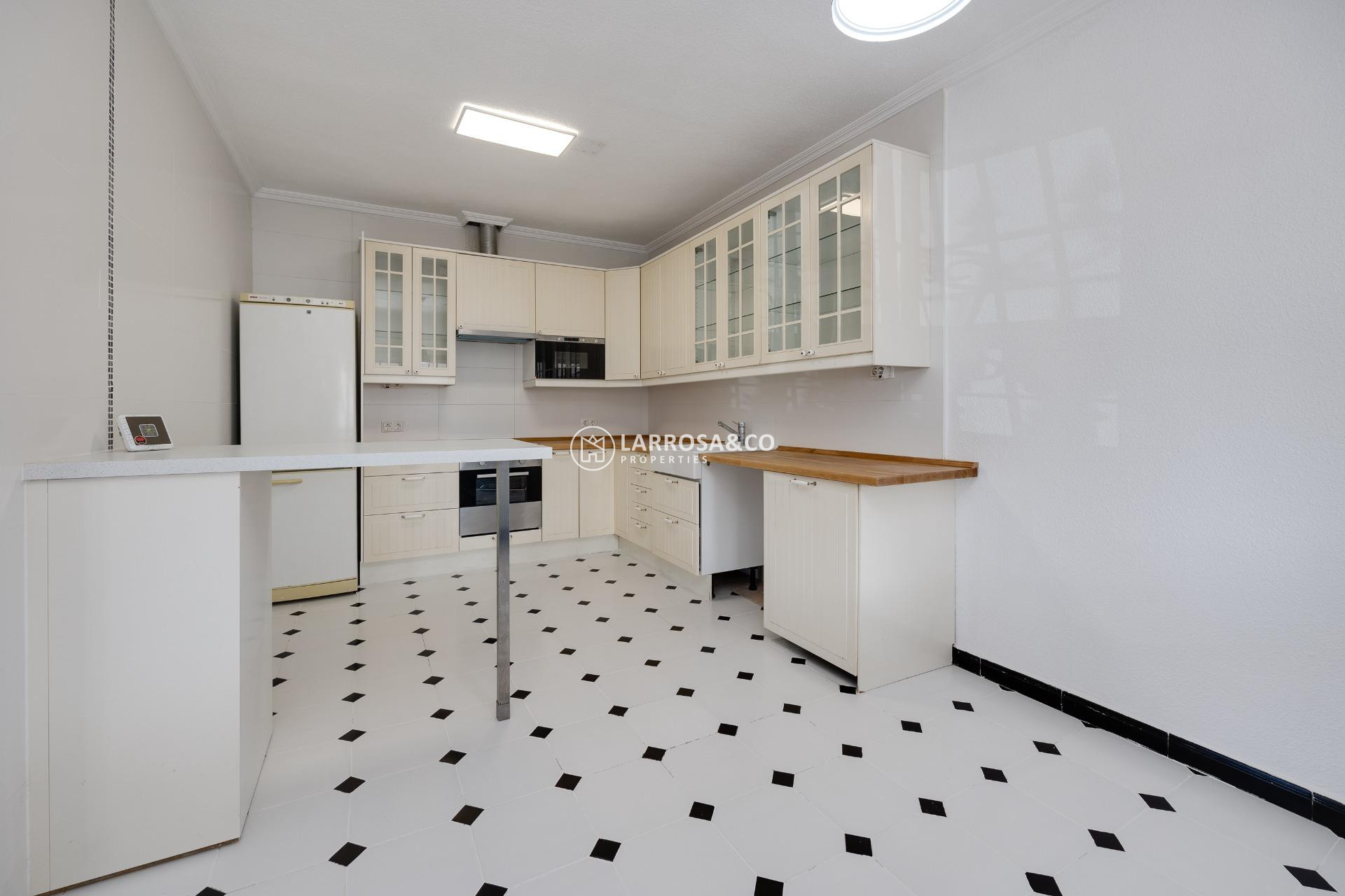 Herverkoop - Villa - Torrevieja - La Siesta - El Salado - Torreta