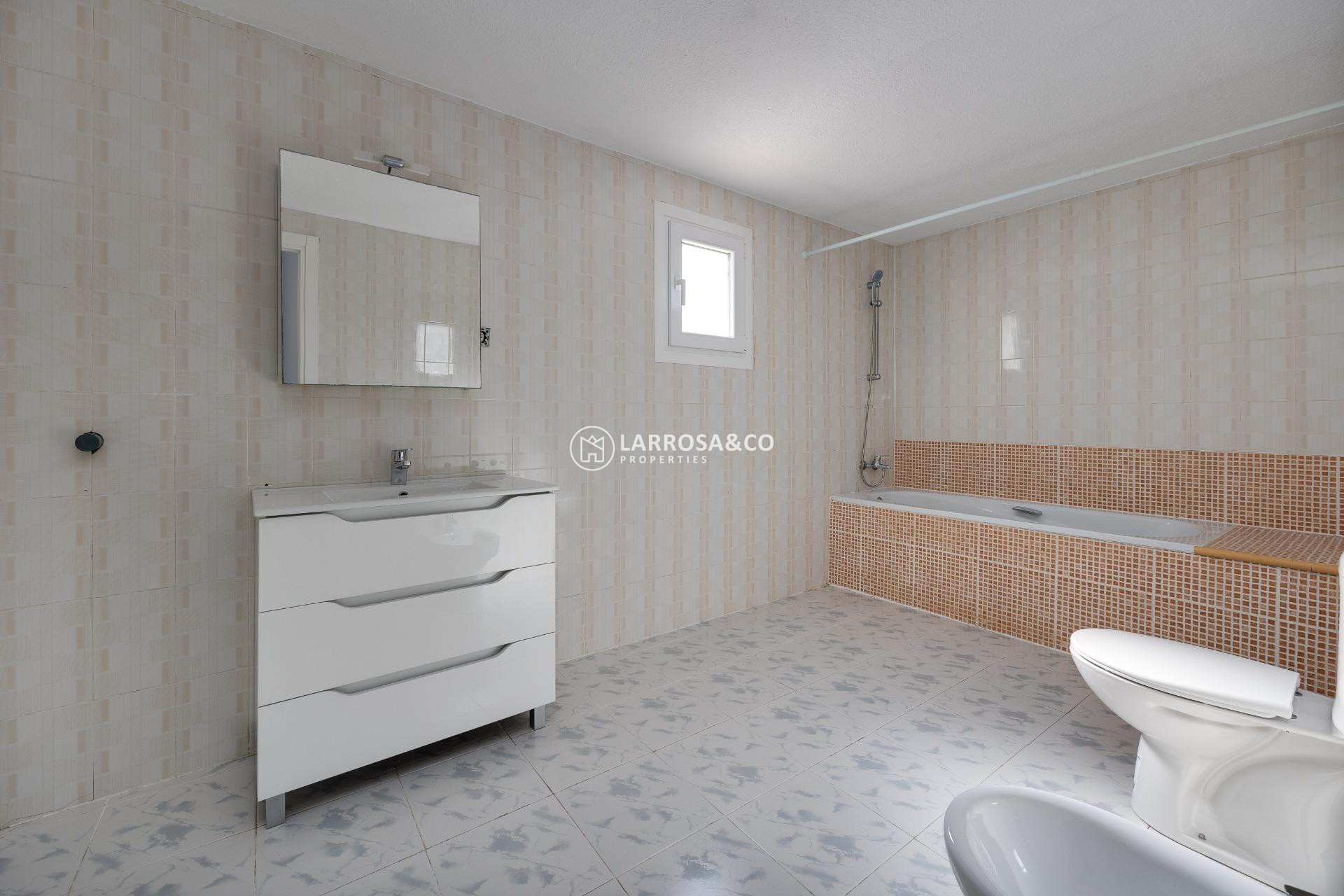 Herverkoop - Villa - Torrevieja - La Siesta - El Salado - Torreta