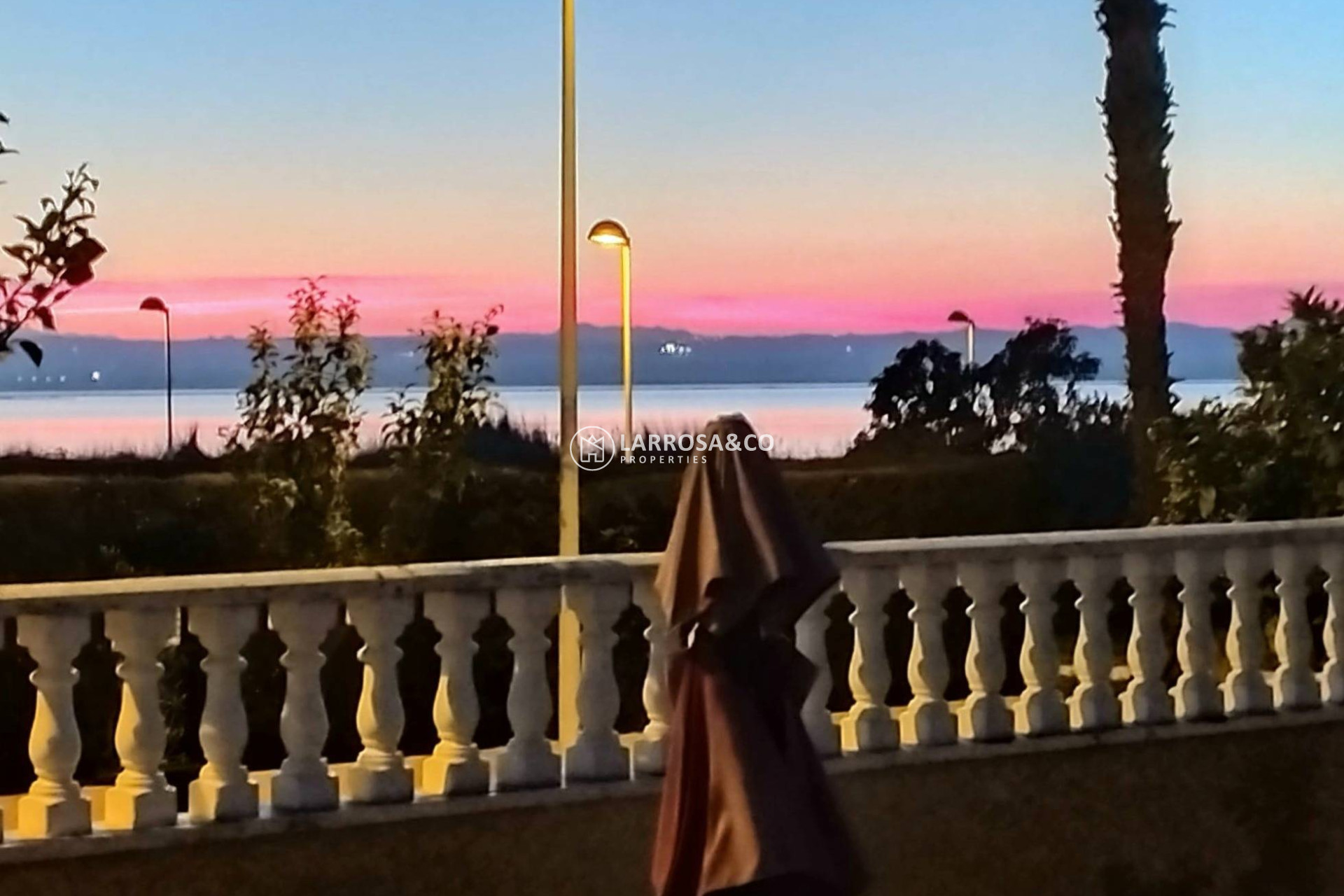 Herverkoop - Villa - Torrevieja - La Siesta - El Salado - Torreta