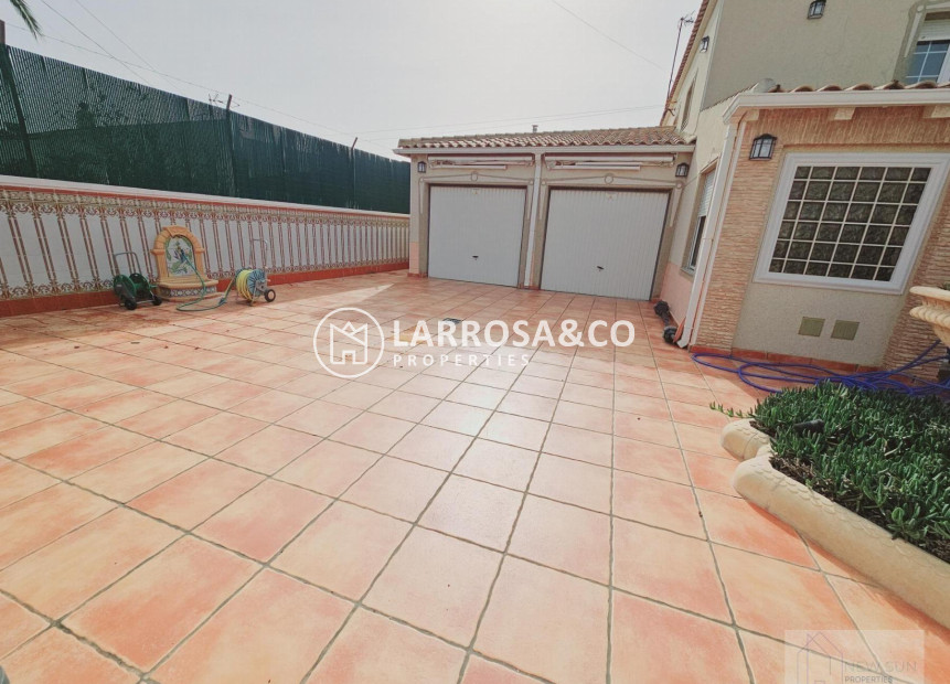 Herverkoop - Villa - Torrevieja - La Siesta - El Salado - Torreta