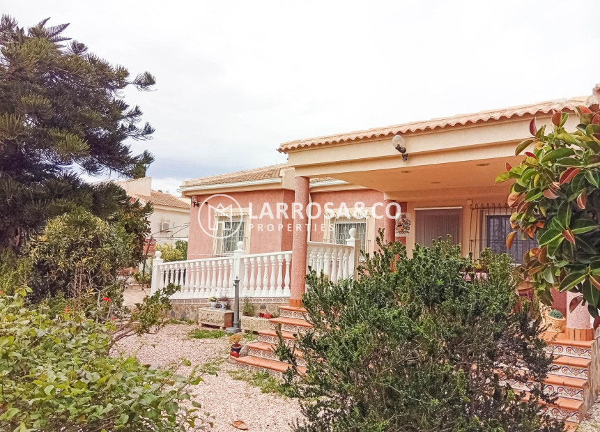Herverkoop - Villa - Torrevieja - La Siesta - El Salado - Torreta