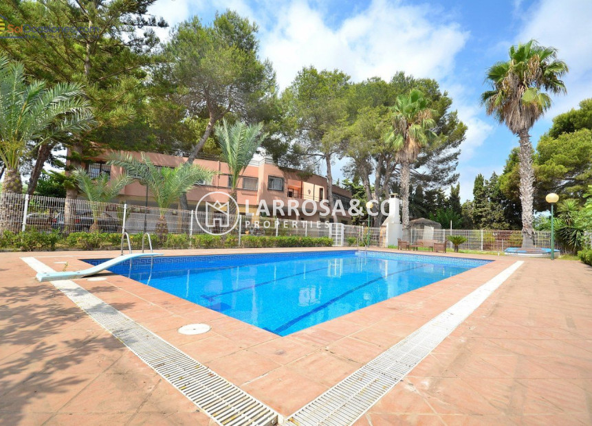 Herverkoop - Villa - Torrevieja - Los Balcones