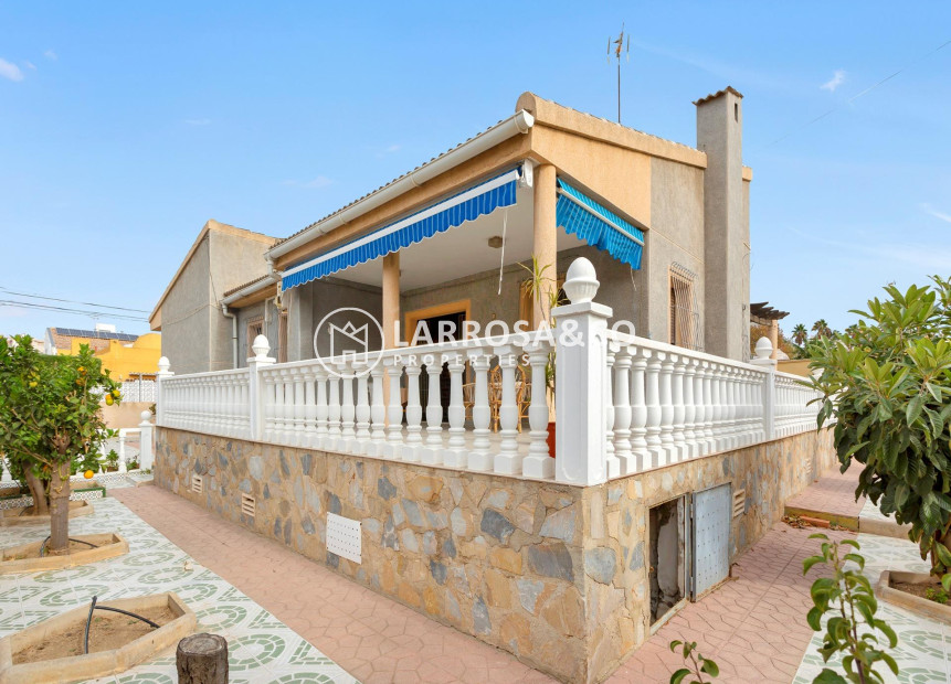 Herverkoop - Villa - Torrevieja - Nueva Torrevieja