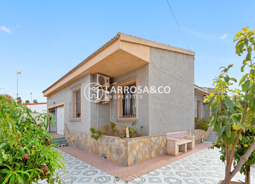 Herverkoop - Villa - Torrevieja - Nueva Torrevieja