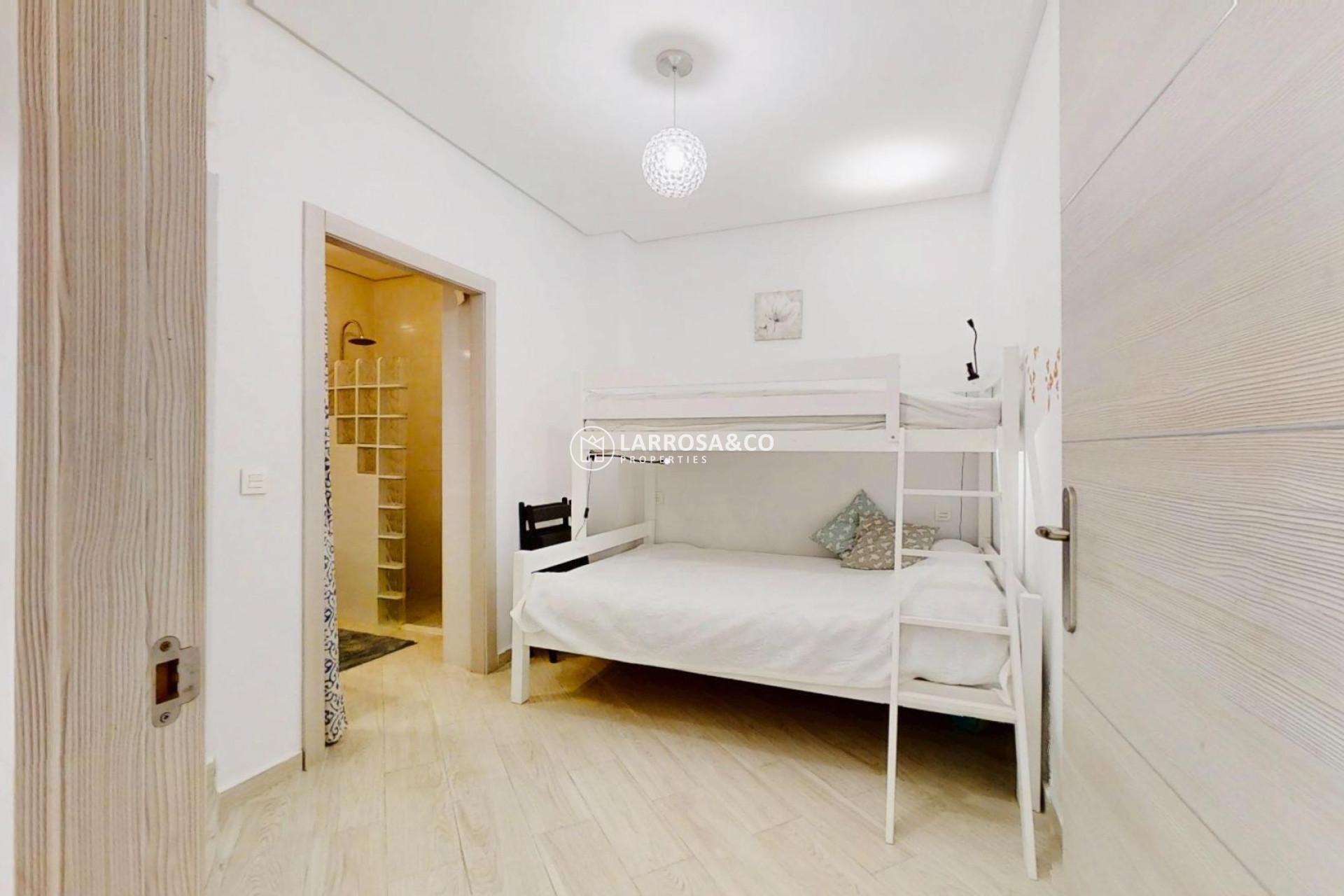 Herverkoop - Villa - Torrevieja - Playa de los Naufragos