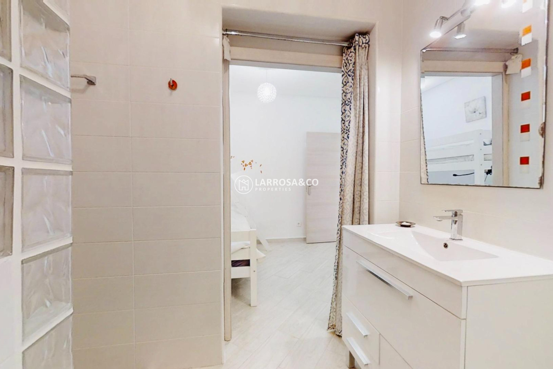 Herverkoop - Villa - Torrevieja - Playa de los Naufragos