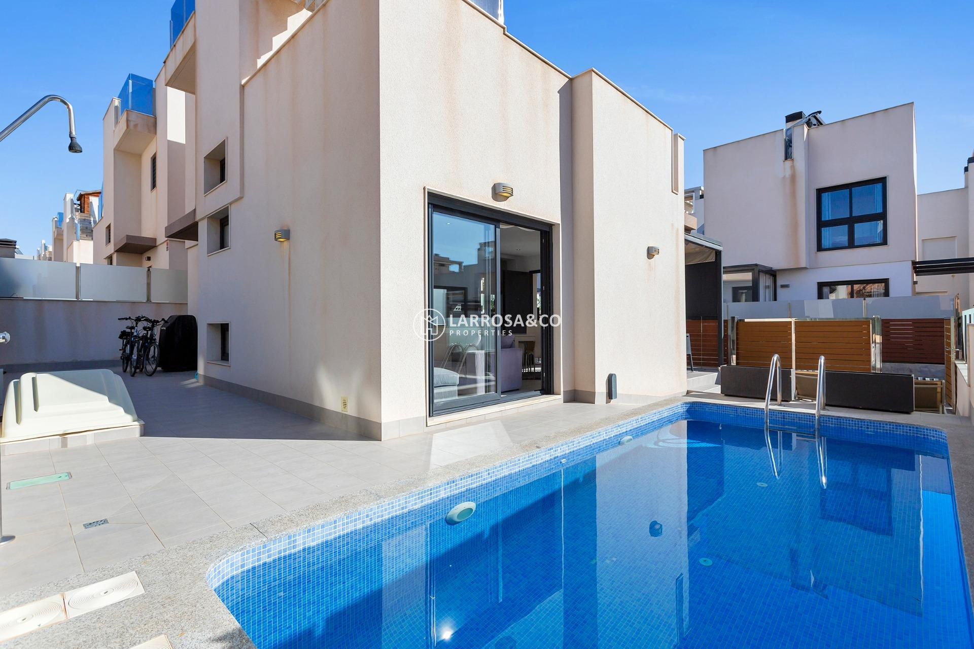 Herverkoop - Villa - Torrevieja - Sector 25