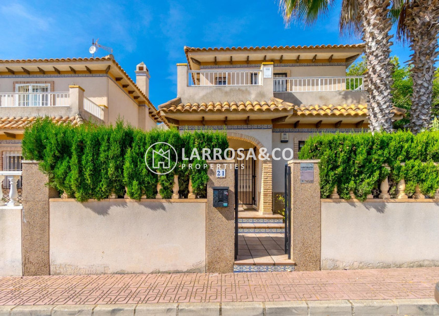 Herverkoop - Villa - Torrevieja - Zona los Frutales