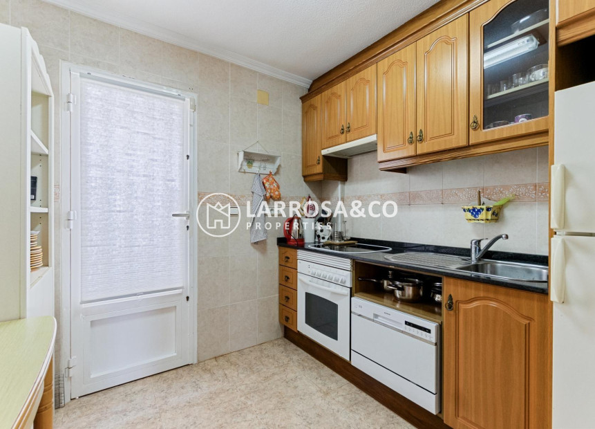 Herverkoop - Villa - Torrevieja - Zona los Frutales