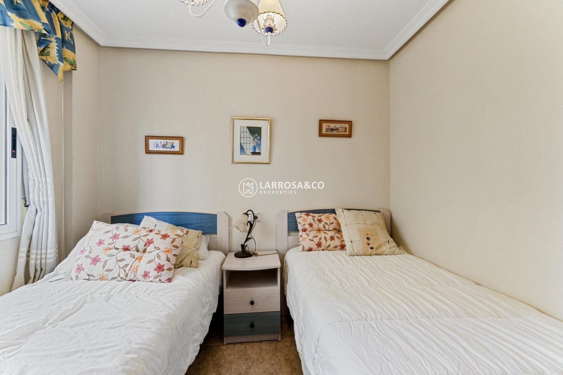 Herverkoop - Villa - Torrevieja - Zona los Frutales