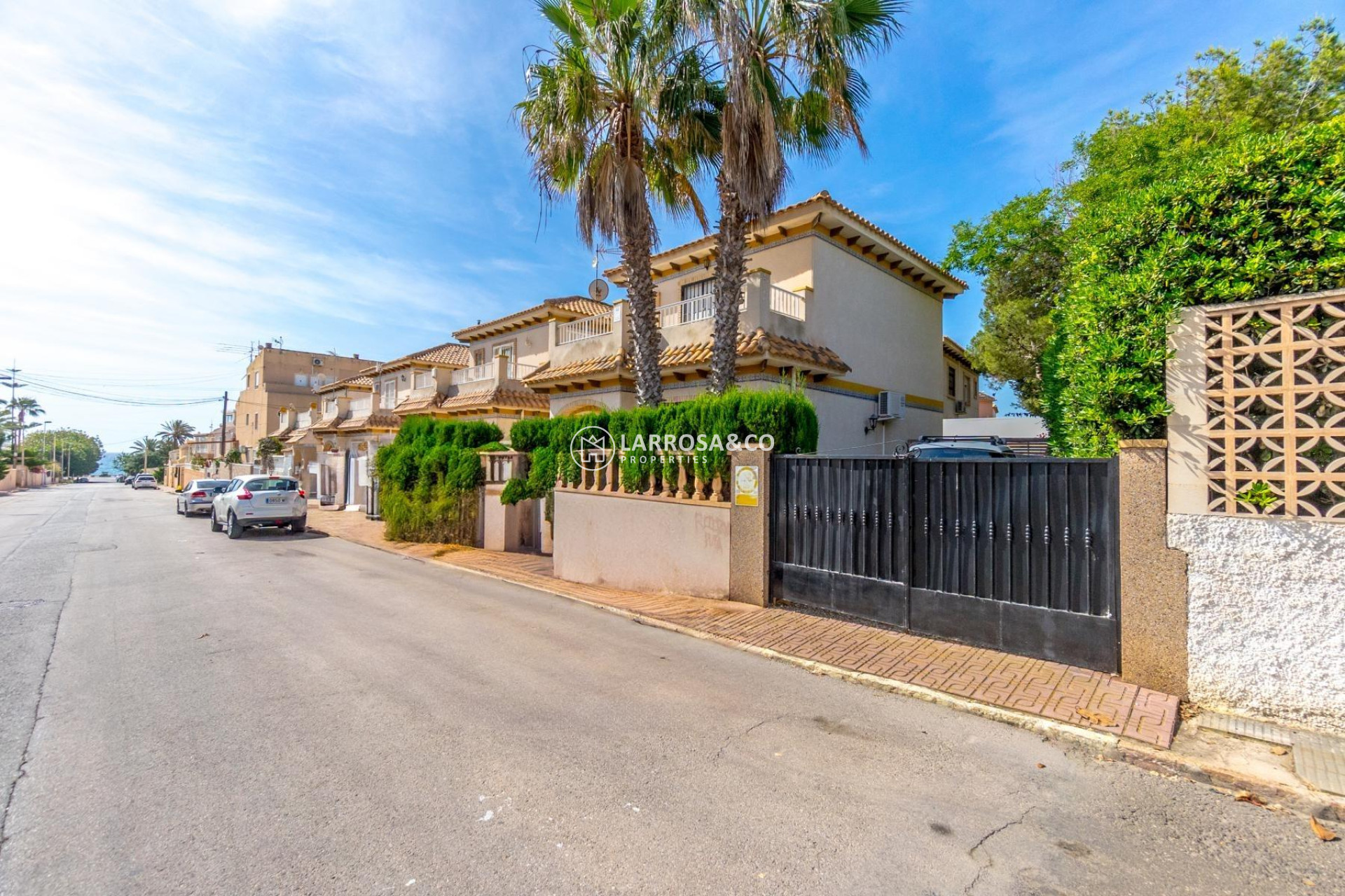 Herverkoop - Villa - Torrevieja - Zona los Frutales