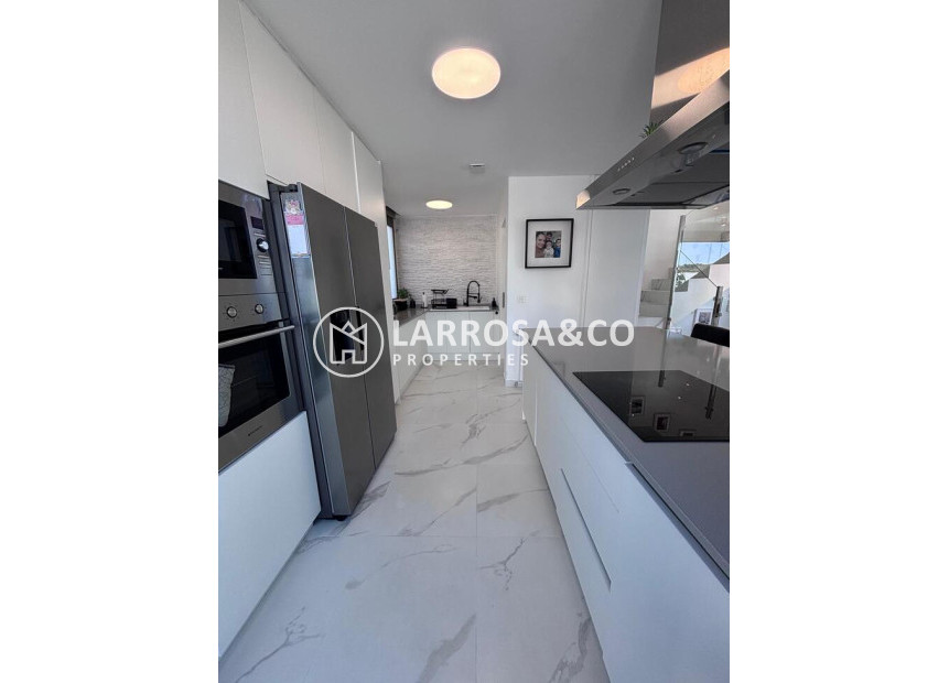 Herverkoop - Villa - Villamartín - Costa Blanca