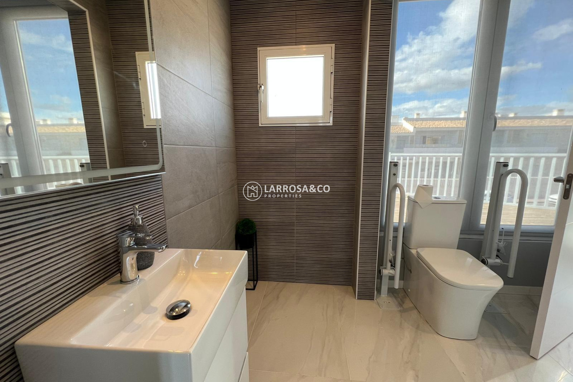 Location - Business - Ciudad Quesada - Lo pepin