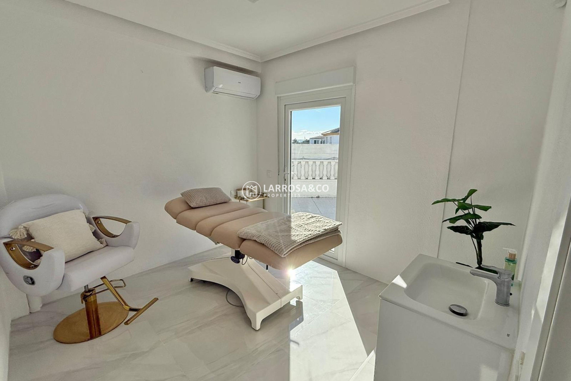 Long Term Rentals - Business - Ciudad Quesada - Lo pepin