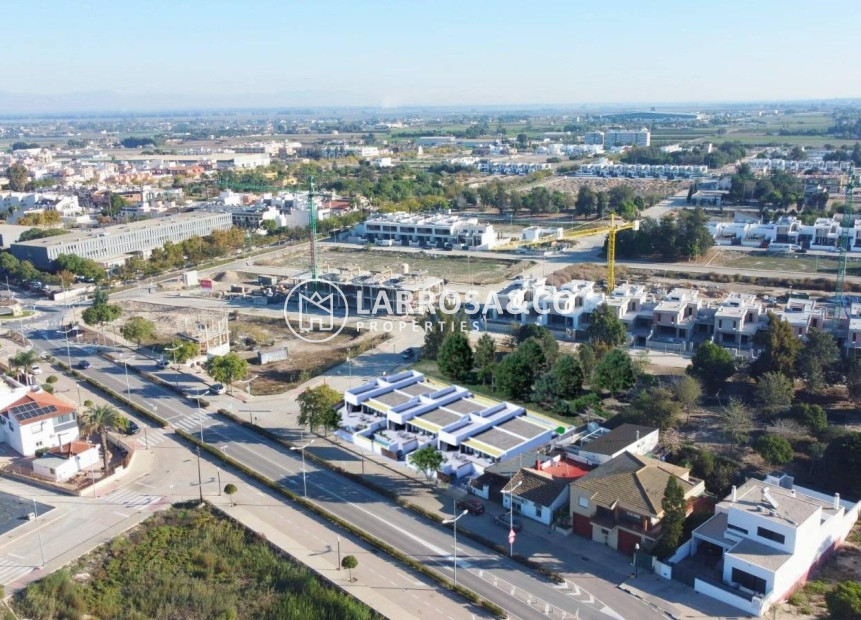 New build - Semi-detached house - Dolores - Sector 3