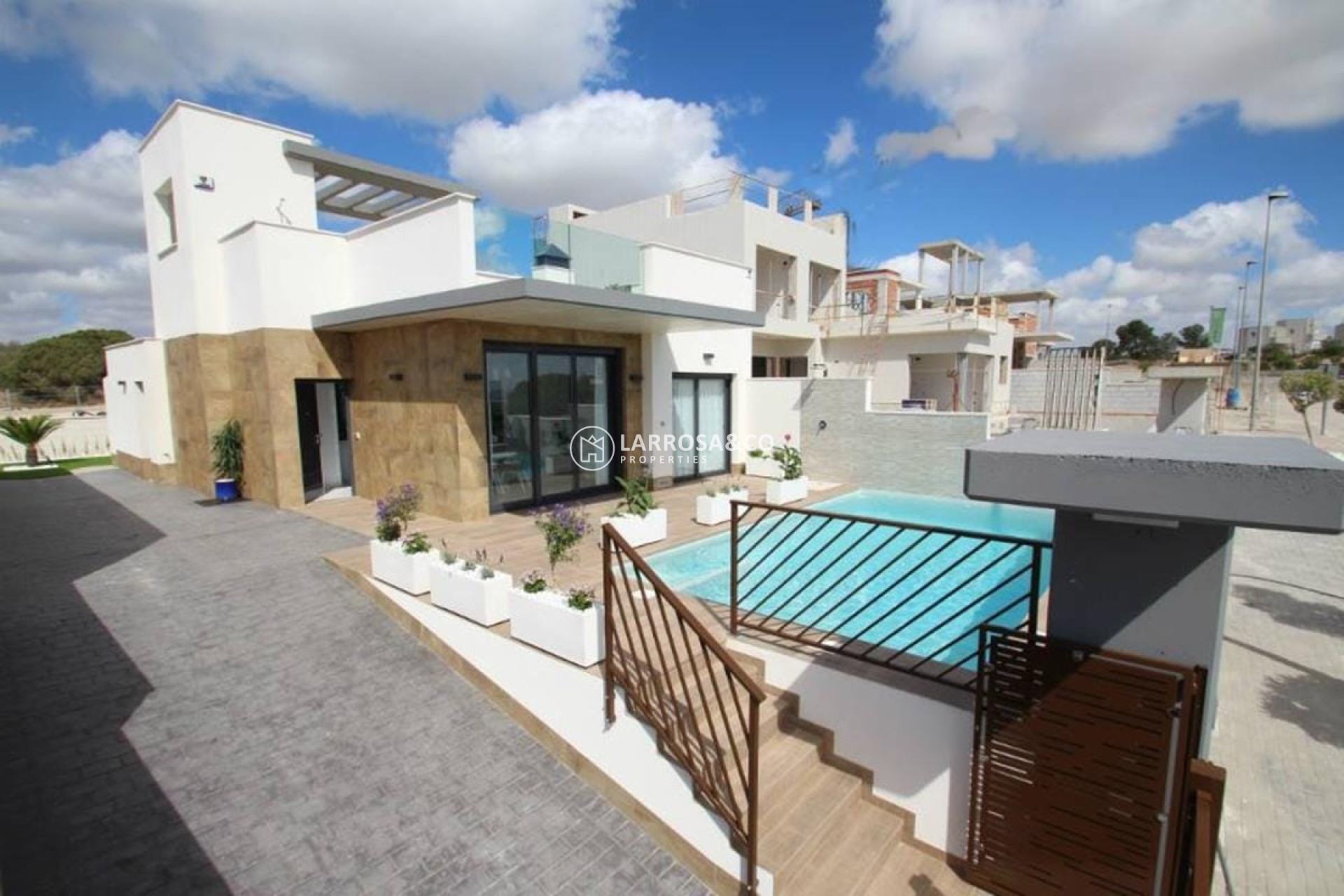new-building-villa-dehesa-de-campoamor-facade-swimming-pool-on2059