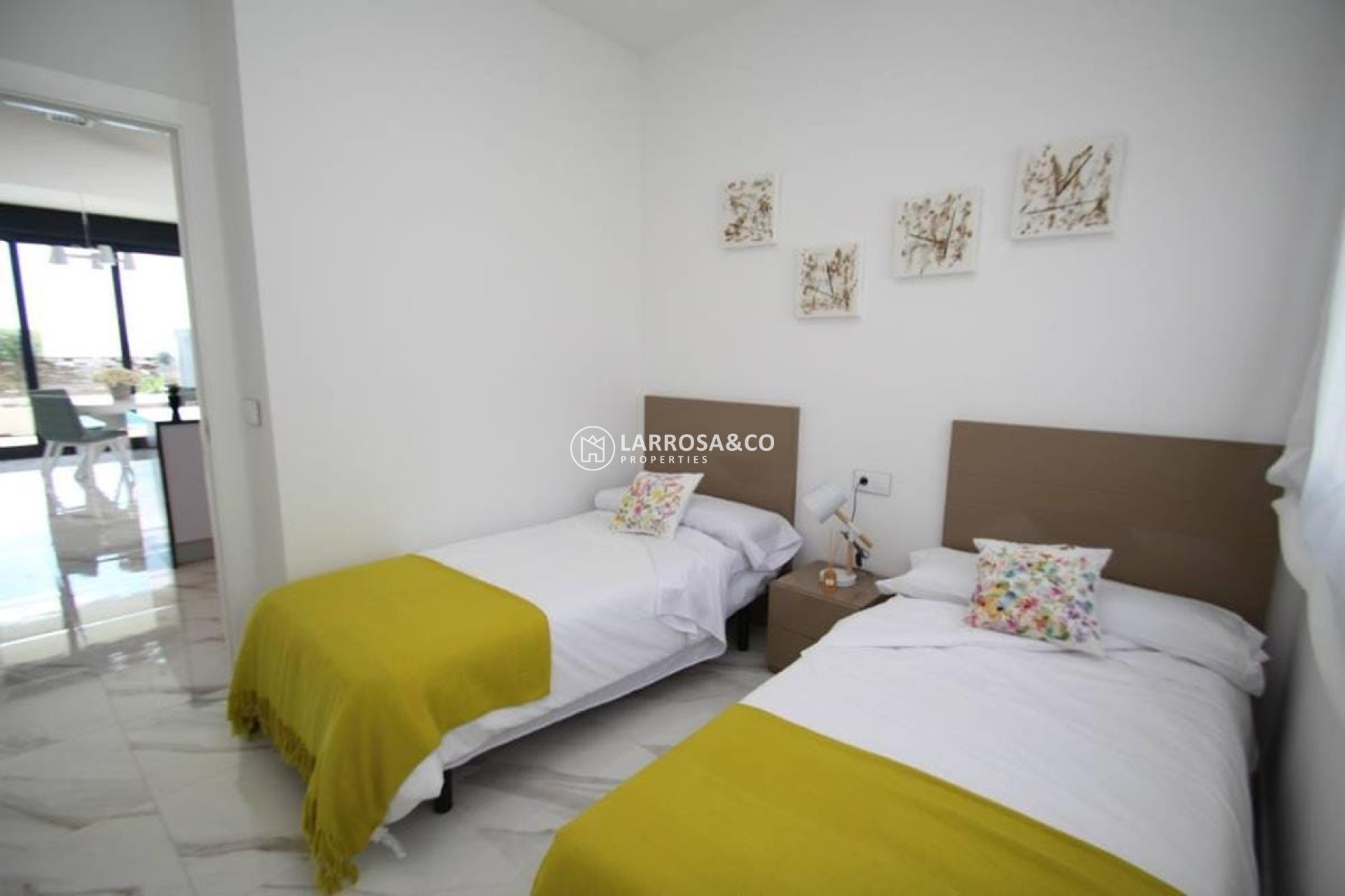 new-building-villa-dehesa-de-campoamor-guest-bedroom-on2059