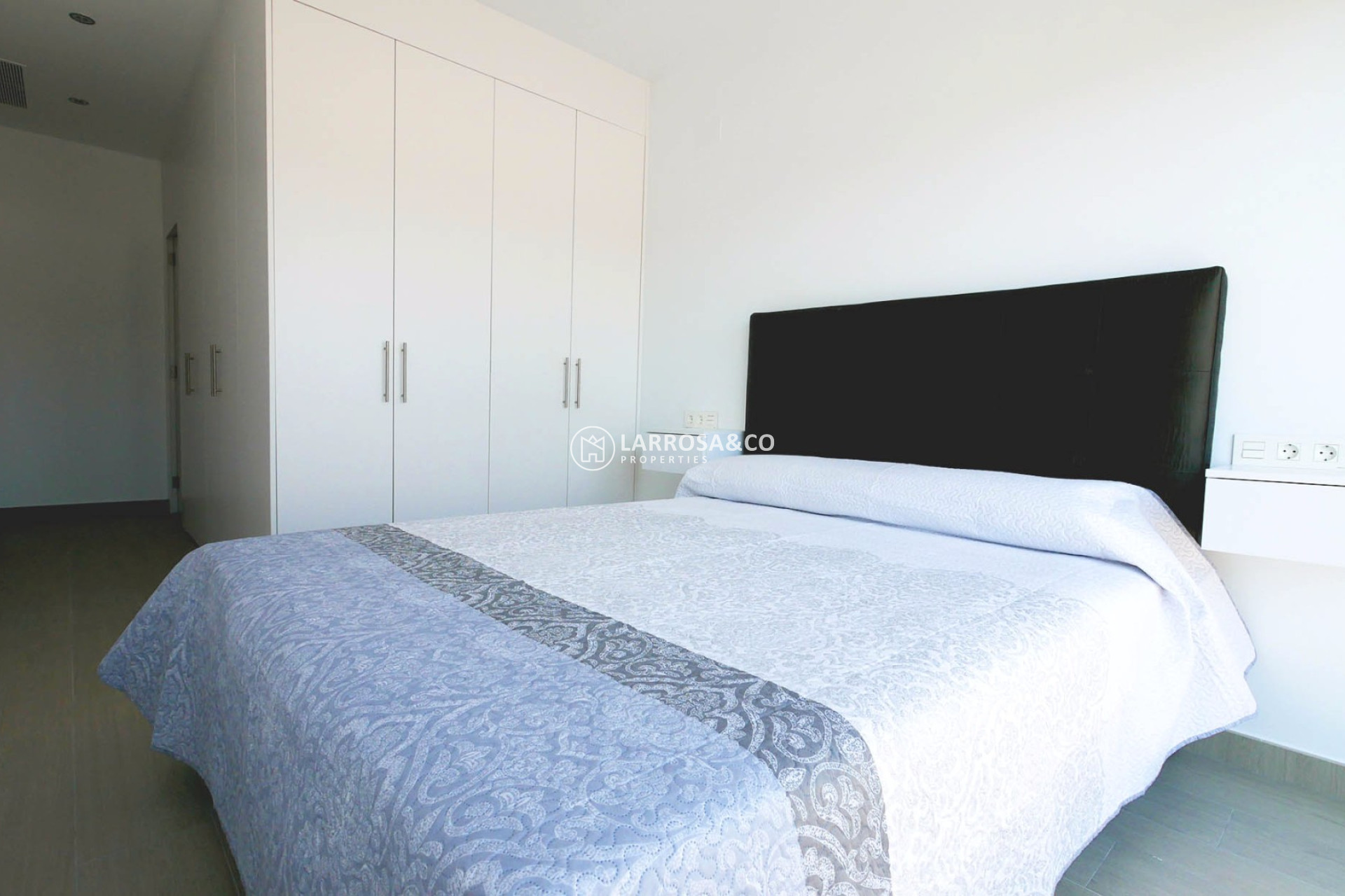 new-built-villa-la-marina-bedroom-2-on2089