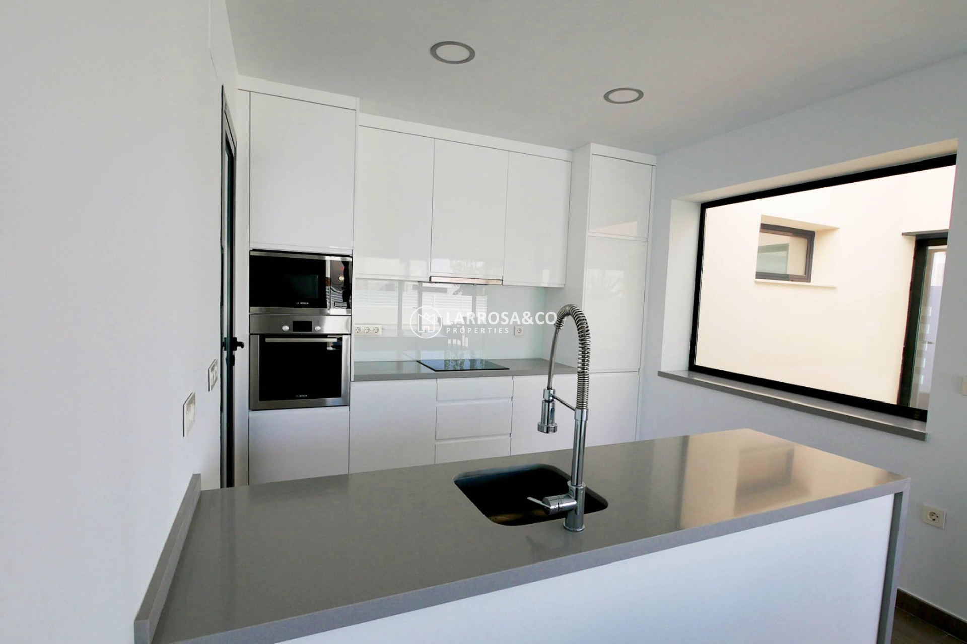 new-built-villa-la-marina-kitchen-on2089