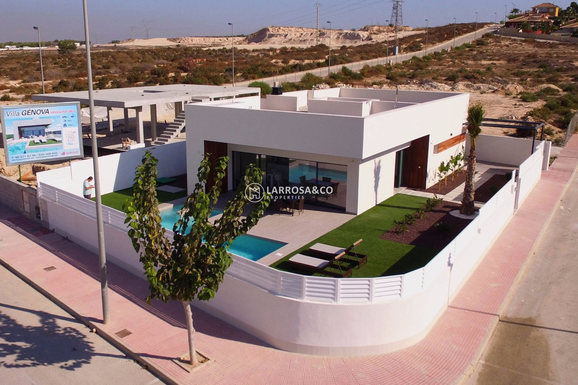 new-built-villa-la-marina-location-on2089