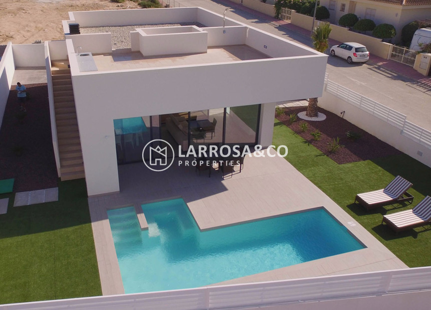 new-built-villa-la-marina-plot-on2089