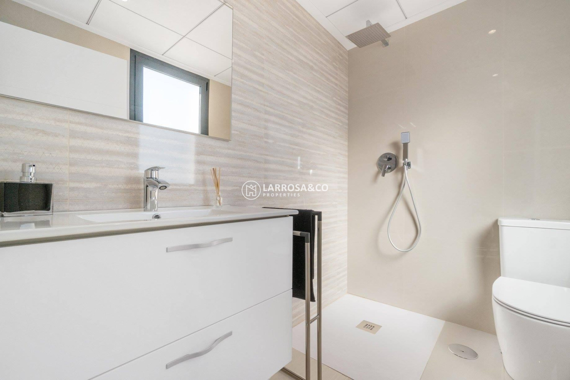 Obra Nueva - Chalet - Los Montesinos - La Herrada