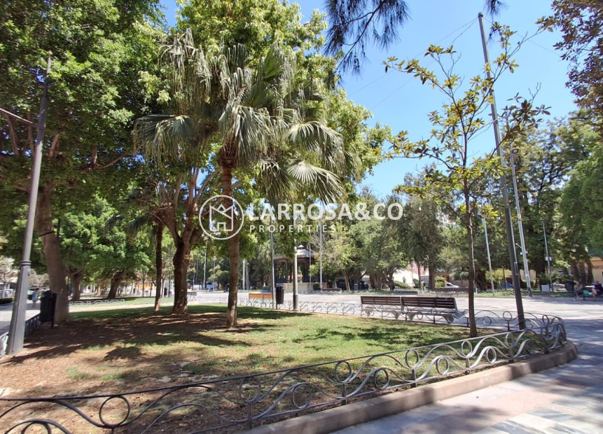 Resale - Apartament / Duplex - Orihuela - Zona Centro