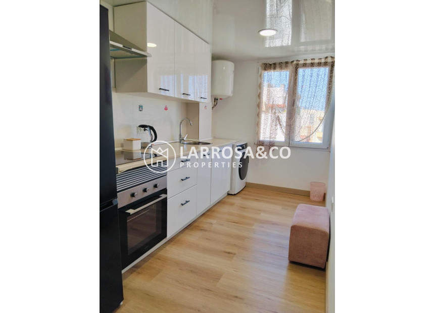 Resale - Apartment - Alicante - Altozano