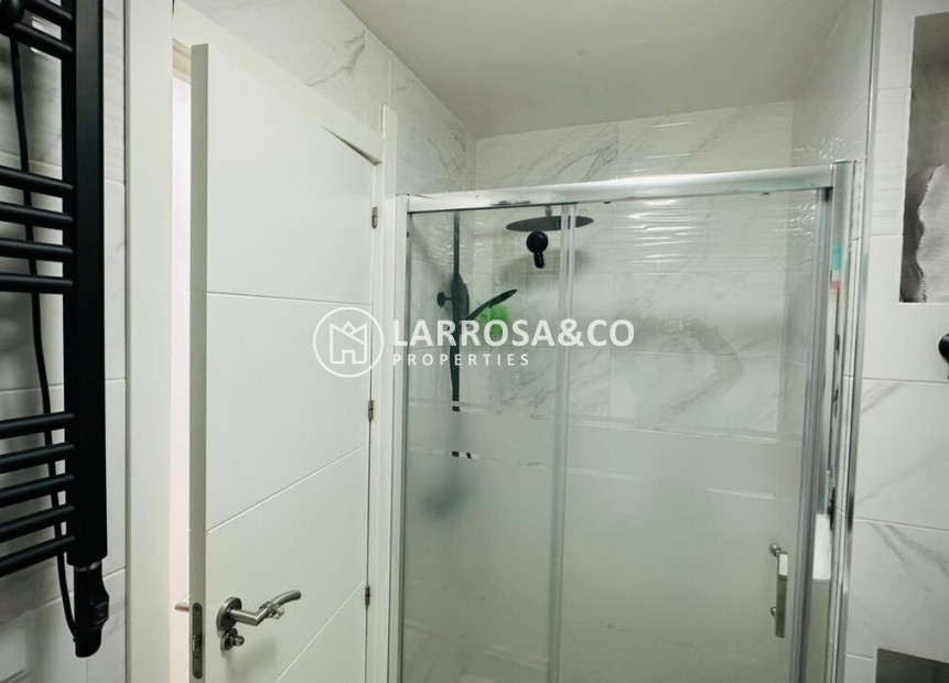 Resale - Apartment - Alicante - Las Viñas