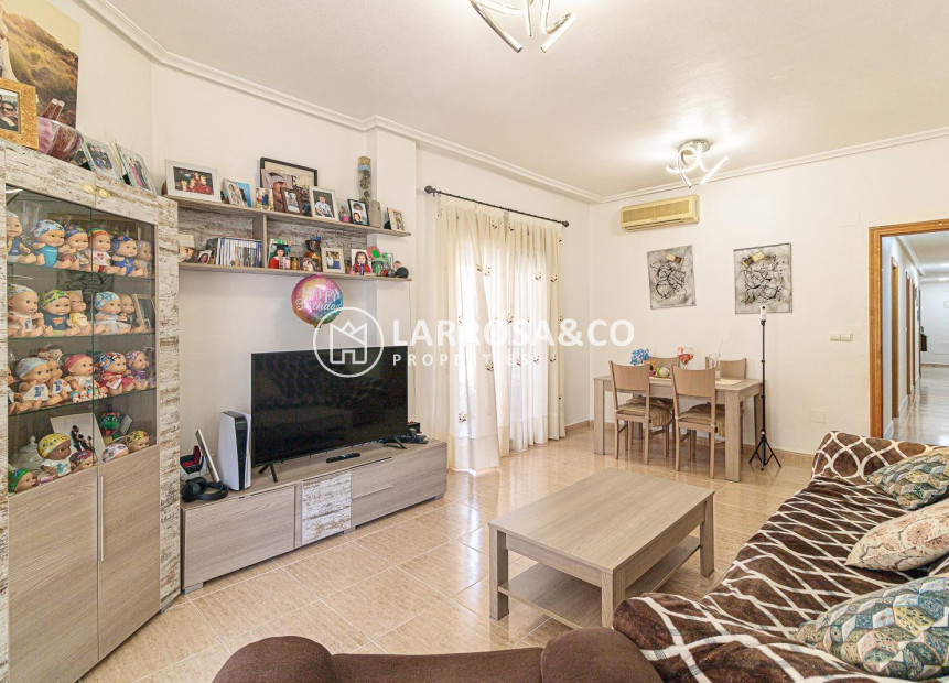 Resale - Apartment - Almoradí - Centro urbano 2