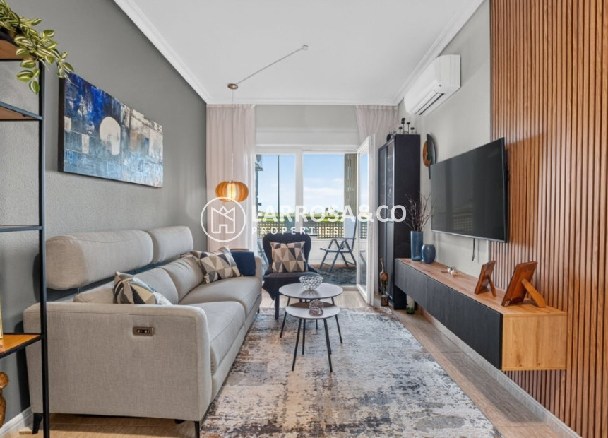 Resale - Apartment - Almoradí - Costa Blanca