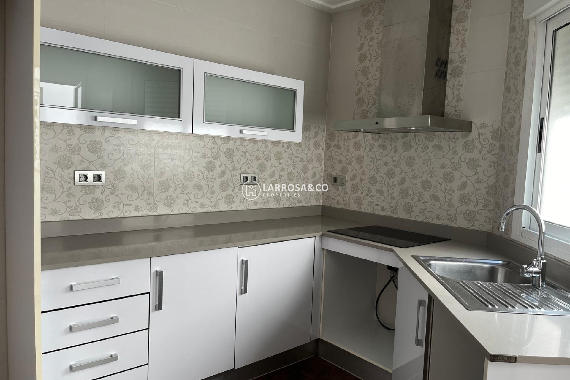 Resale - Apartment - Almoradí