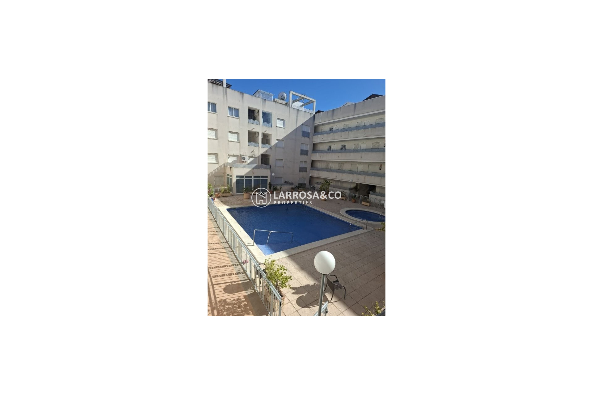 Resale - Apartment - Almoradí