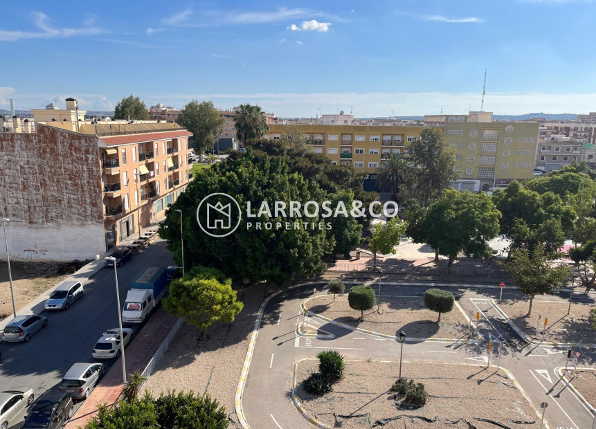 Resale - Apartment - Almoradí