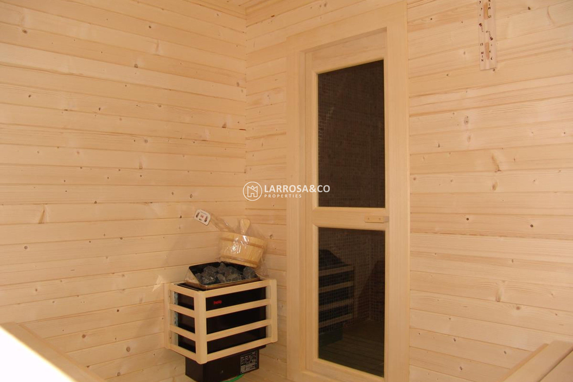 resale-apartment-beach-guardamar-communal-sauna-rv2104