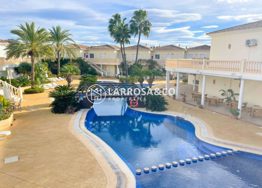 Resale - Apartment - Benissa Costa - Costa Blanca