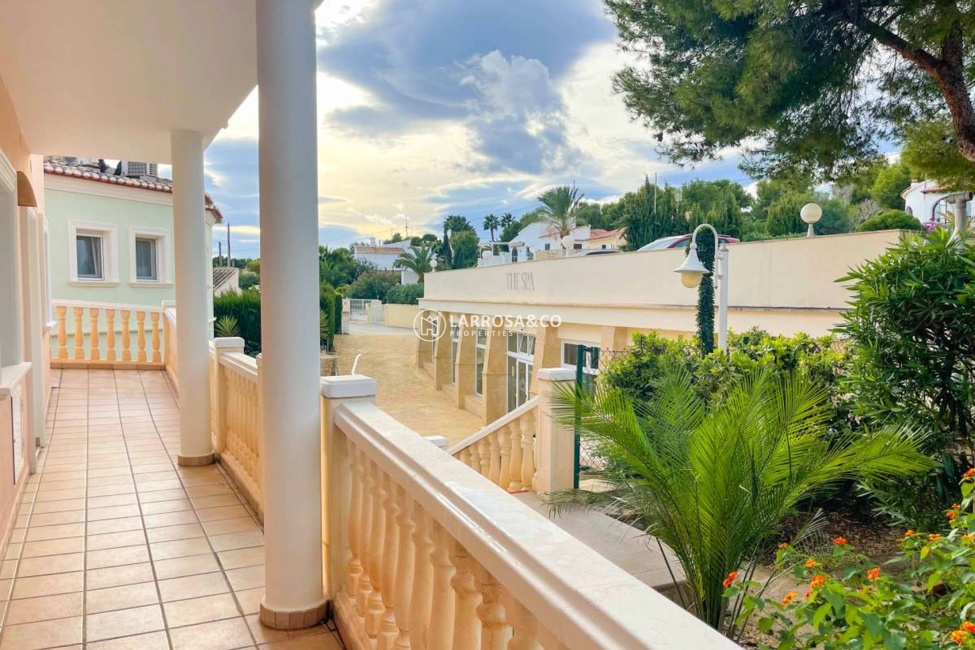 Resale - Apartment - Benissa Costa - Costa Blanca