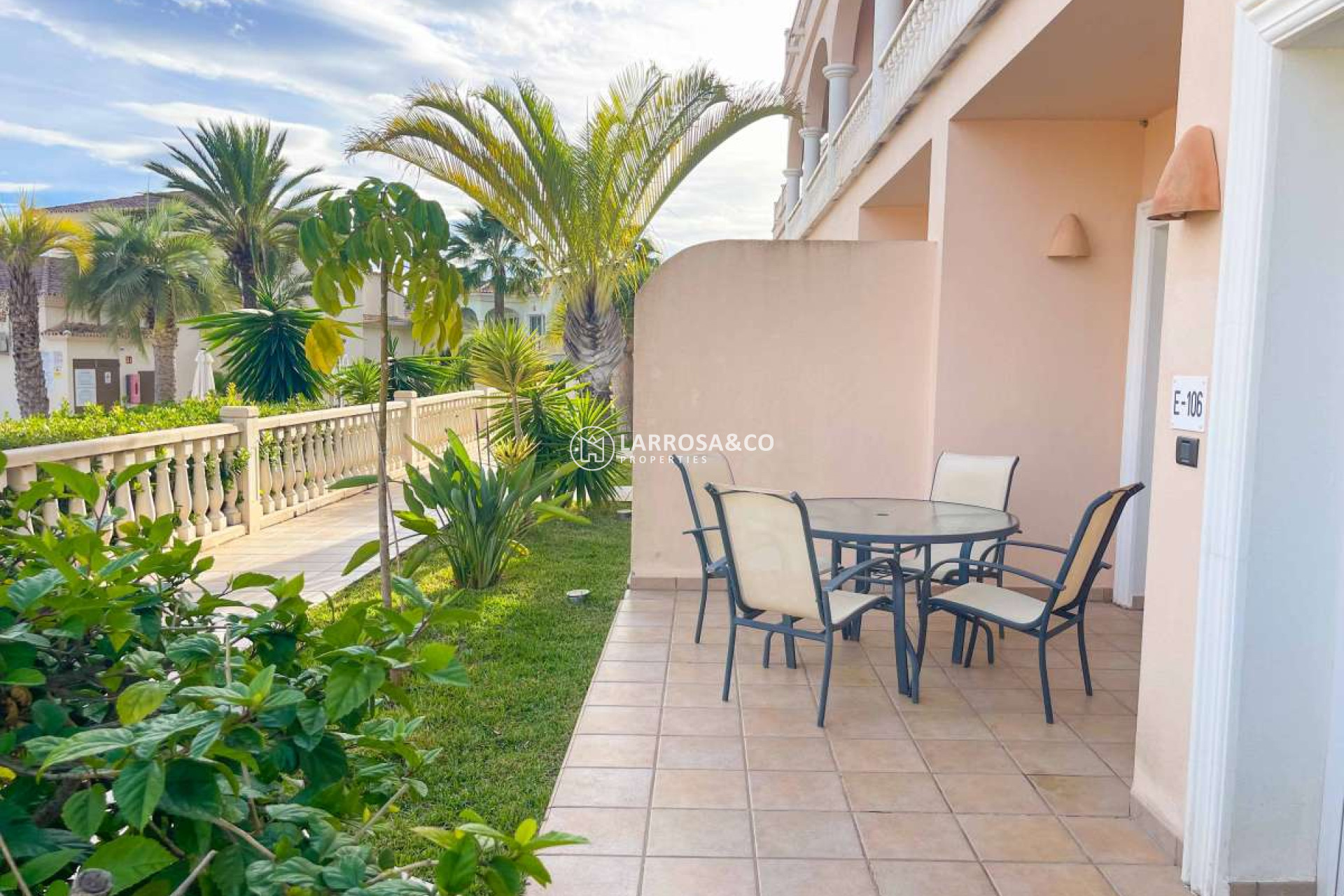 Resale - Apartment - Benissa Costa - Costa Blanca