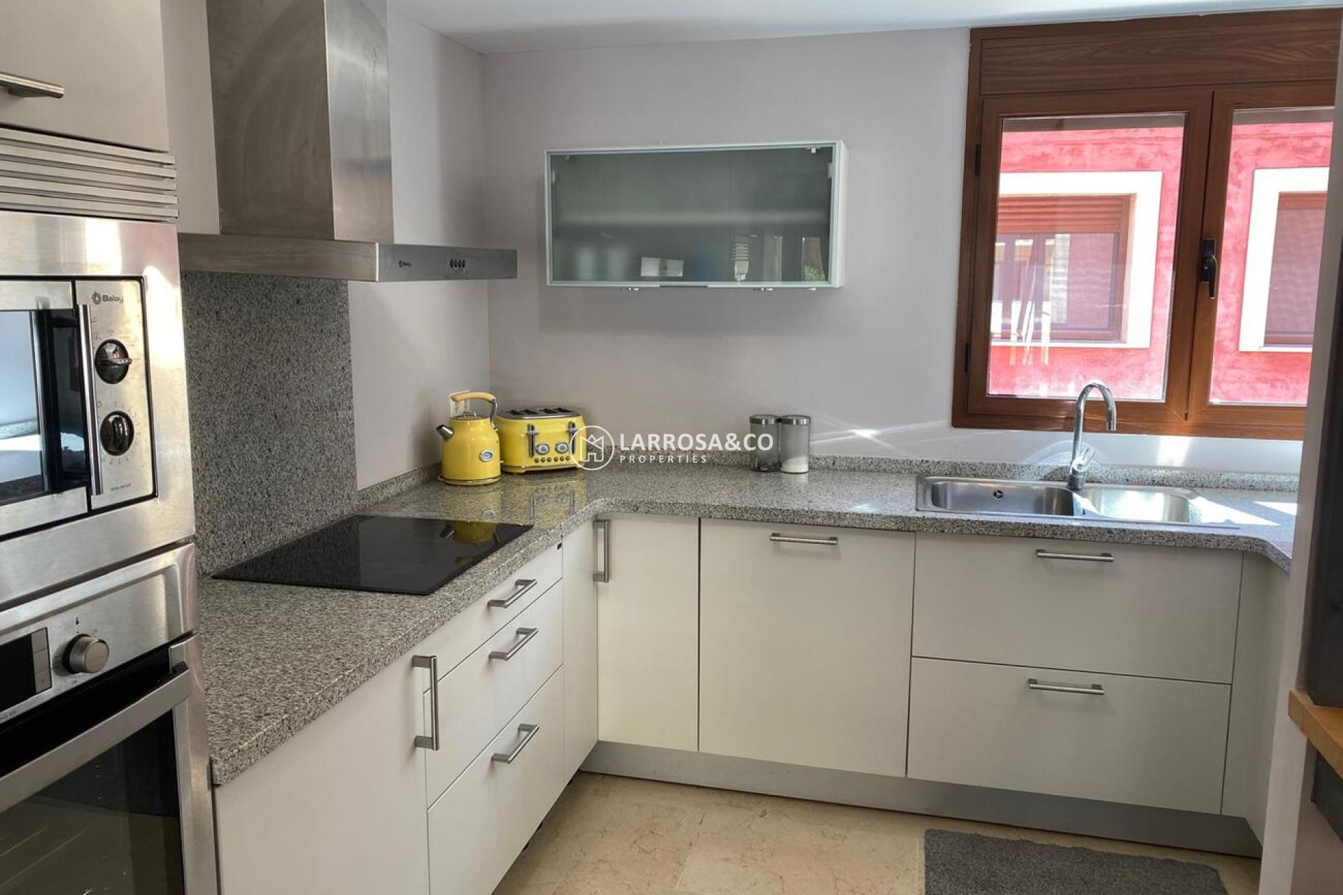 Resale - Apartment - Benissa Costa - Costa Blanca