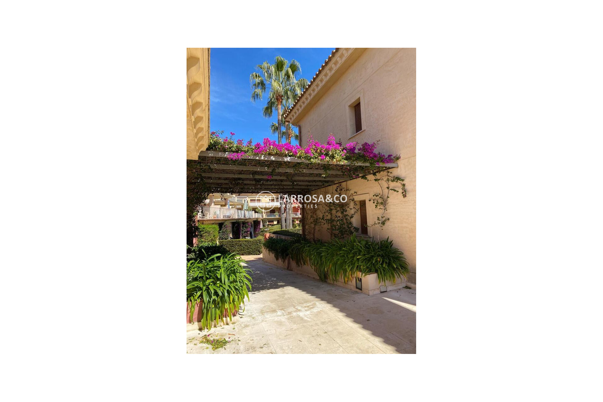 Resale - Apartment - Benissa Costa - Costa Blanca