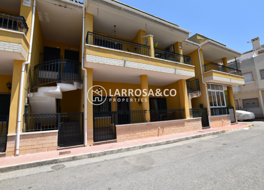 Resale - Apartment - Daya Vieja - Costa Blanca