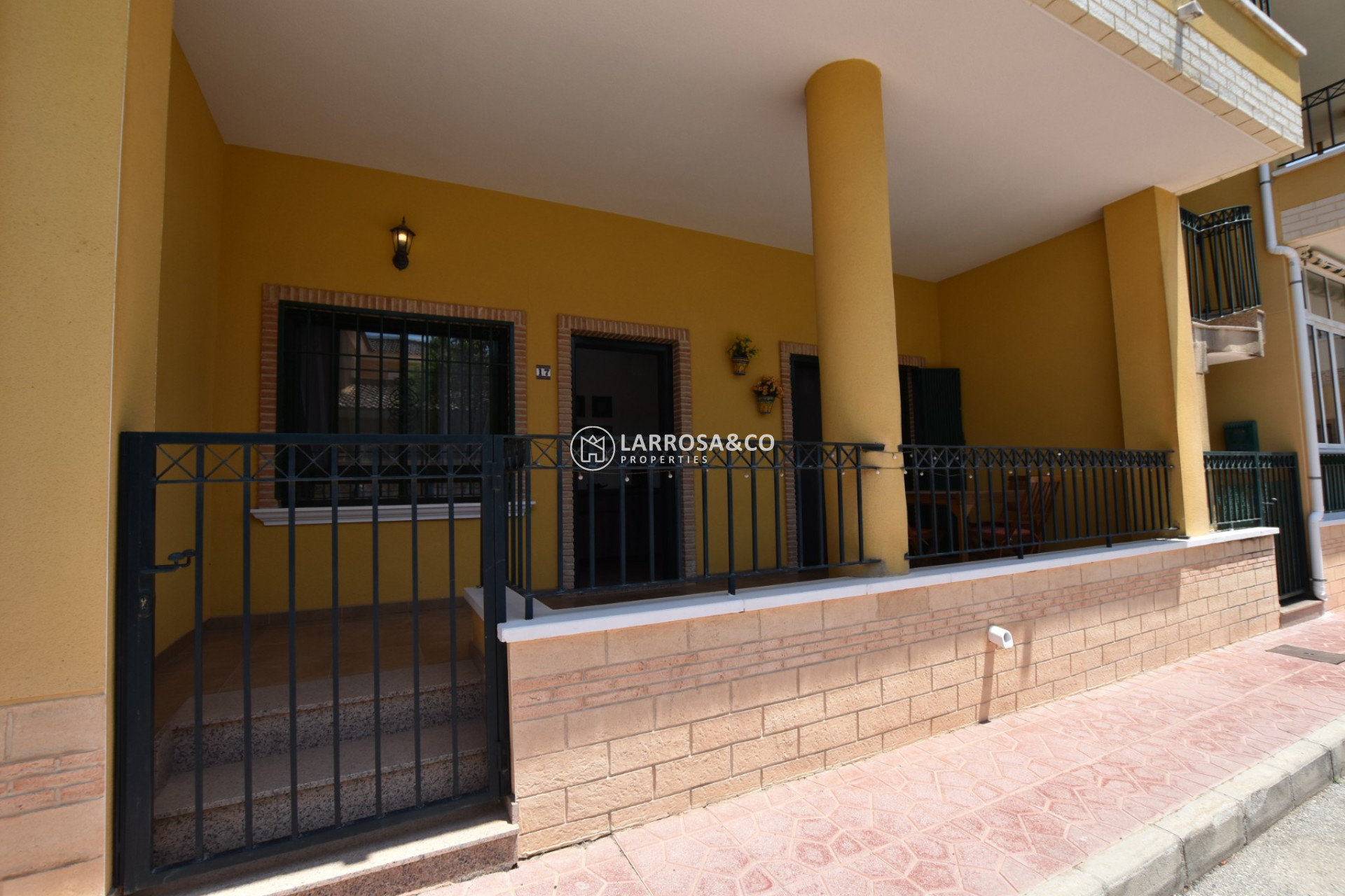 Resale - Apartment - Daya Vieja - Costa Blanca