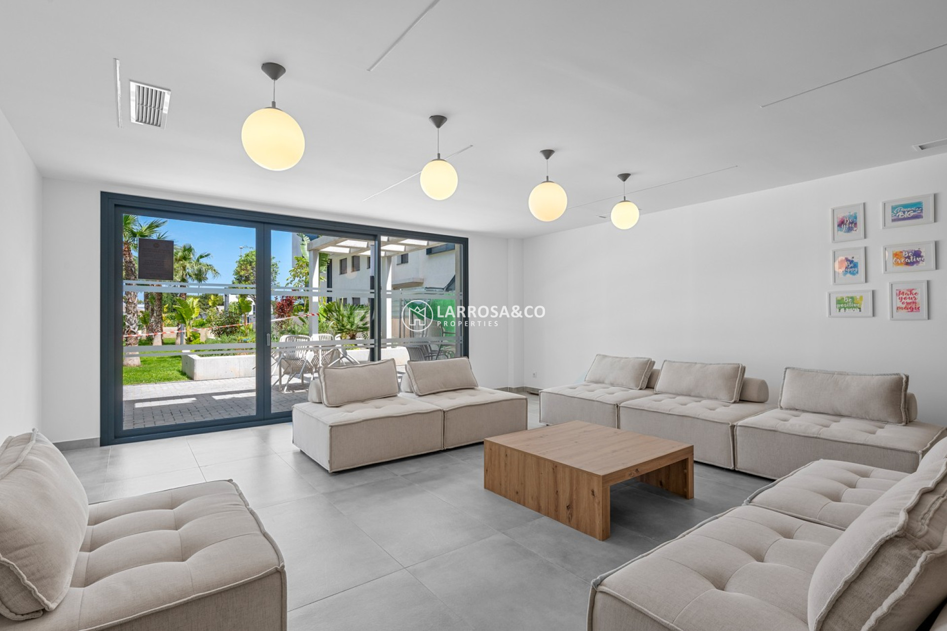Resale - Apartment - Dehesa de Campoamor - Costa Blanca