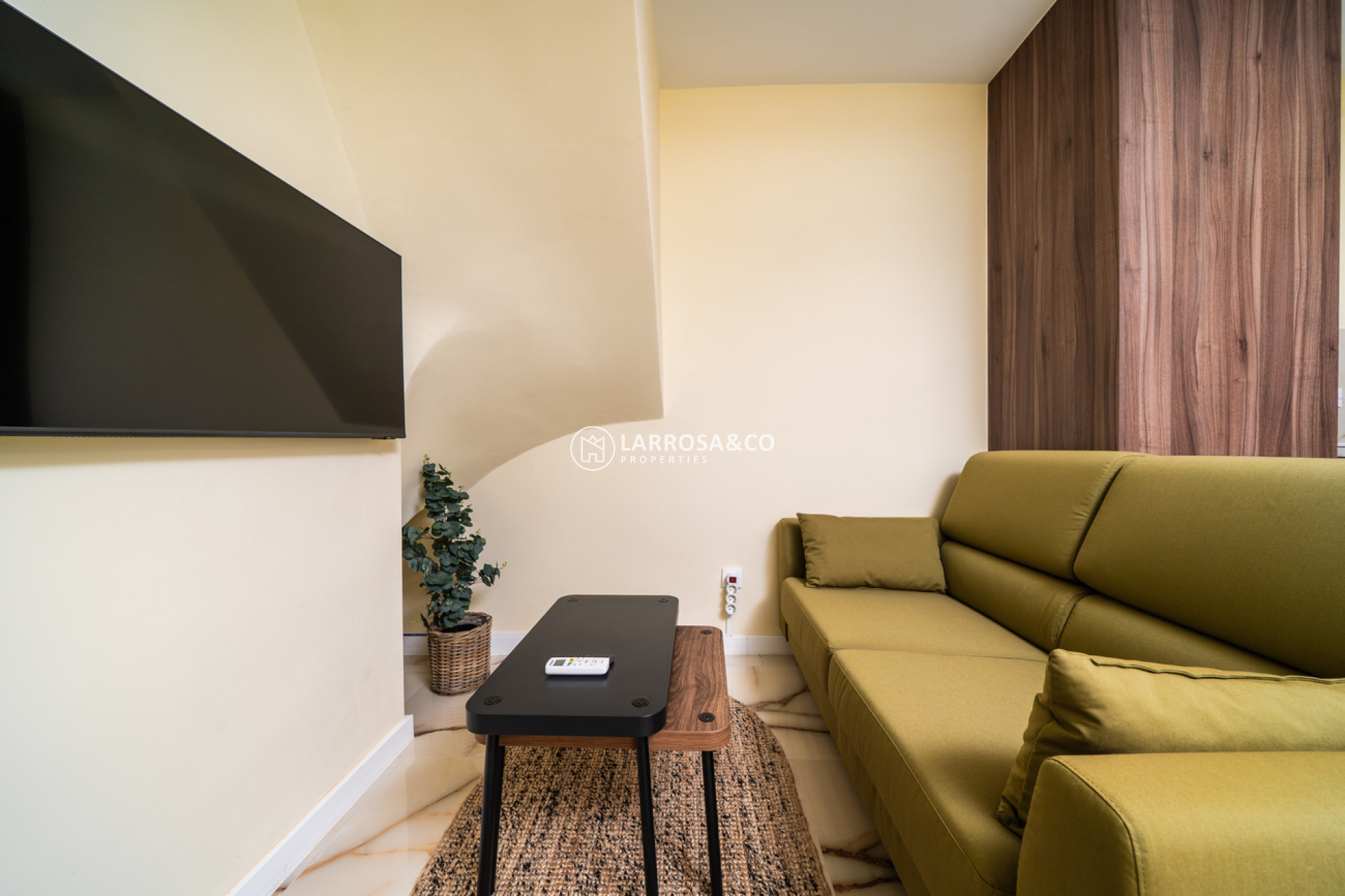 Resale - Apartment - El Chaparral - Costa Blanca