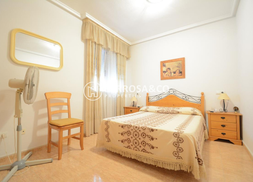 resale-apartment-guardamar-center-bedroom-1-rv2117