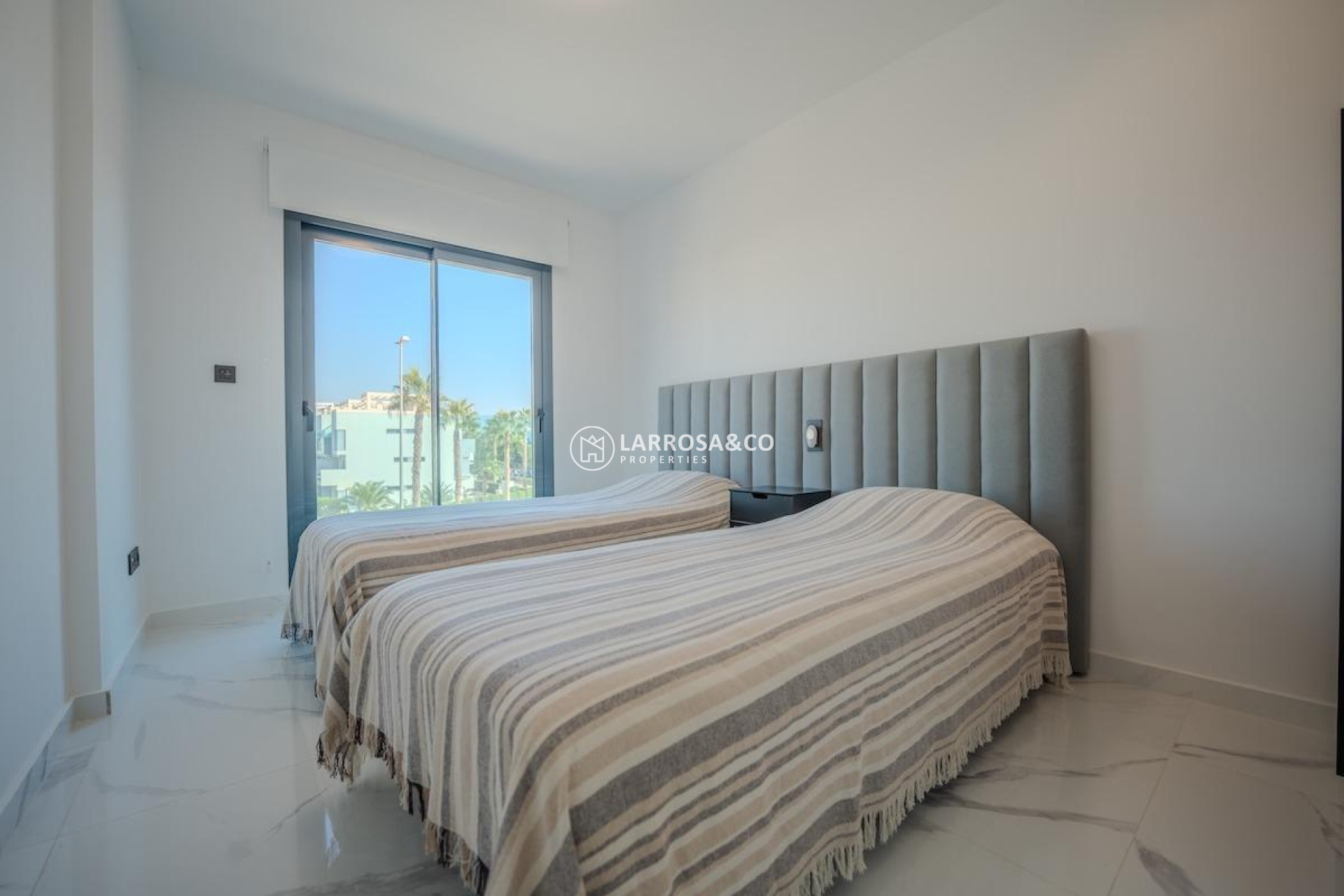 Resale - Apartment - Guardamar del Segura - El Raso