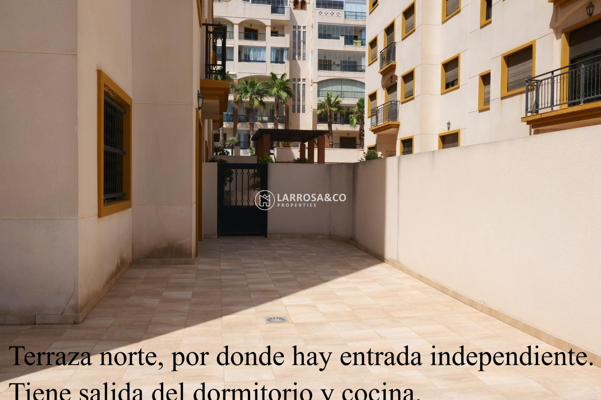 Resale - Apartment - Guardamar del Segura - Marjal beach