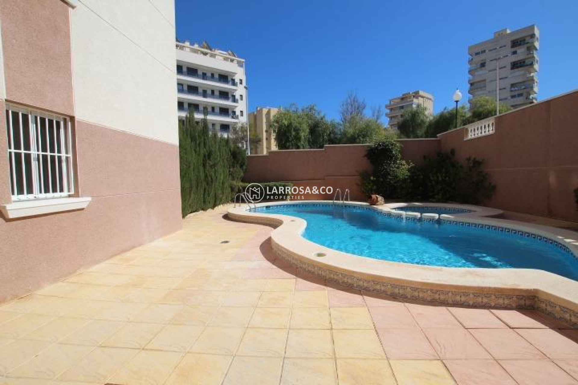 Resale - Apartment - Guardamar del Segura - puerto deportivo