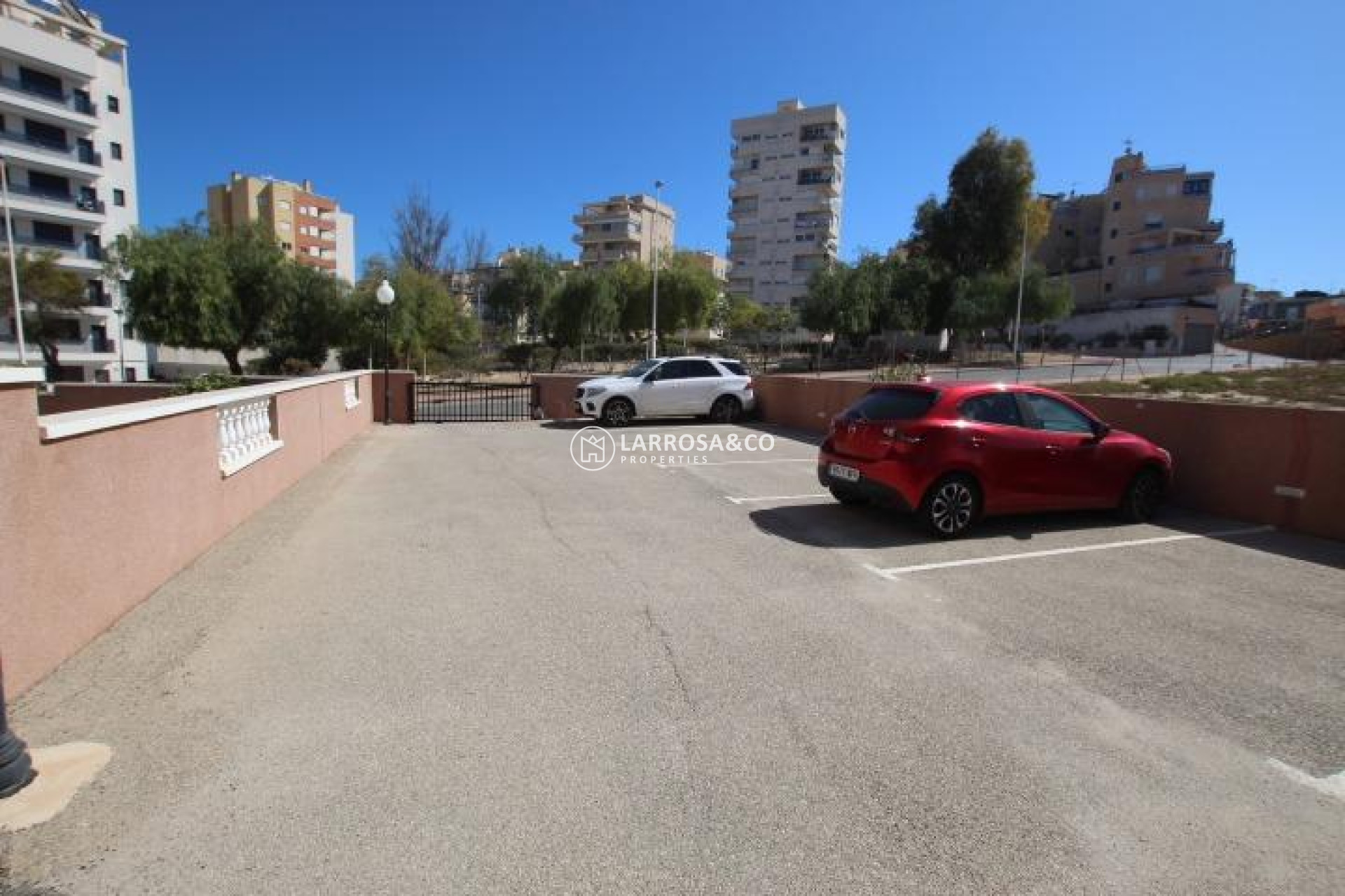 Resale - Apartment - Guardamar del Segura - puerto deportivo